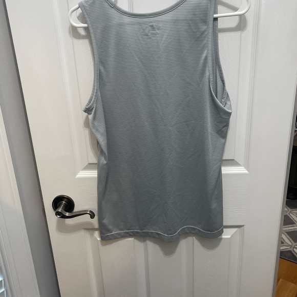 Russell tank top small gray sleeveless top Workout top - Picture 8 of 10